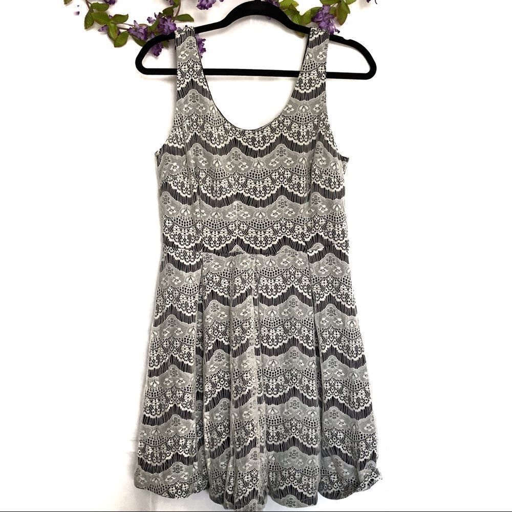 HAVE Gorgeous Black lining with embroidered floral